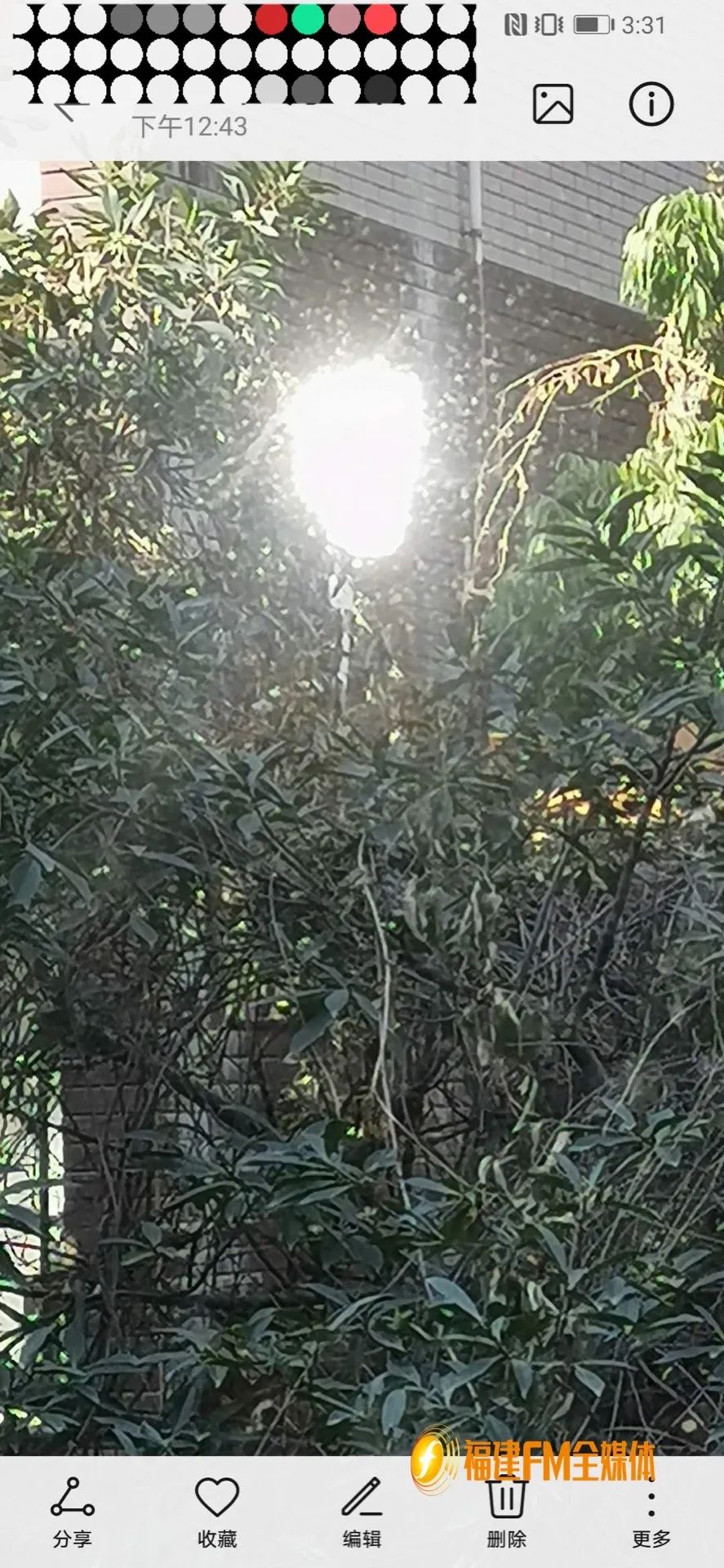 DƬ
